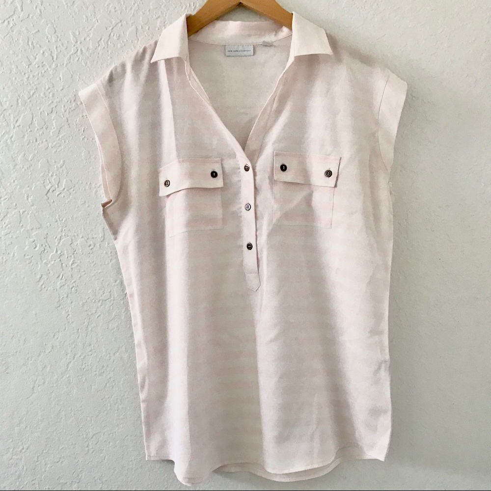 New York and Company sShort Sleeve Top